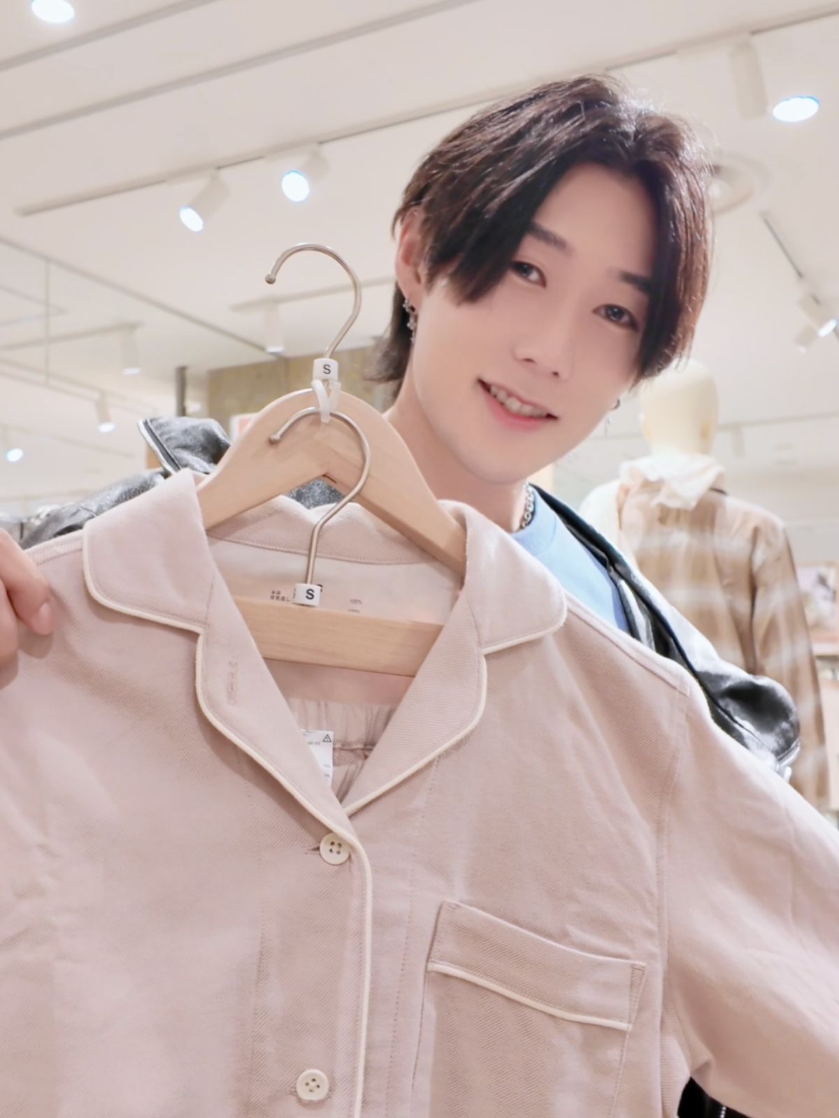 シンの家に泊まり準備